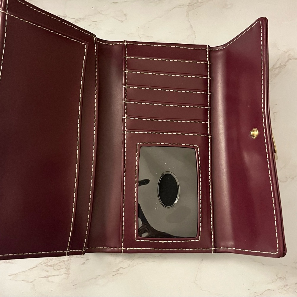 GUESS wallet - Picture 2 of 4